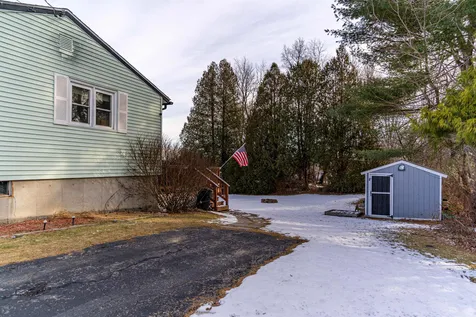 25 Applevale Drive Dover NH 03820