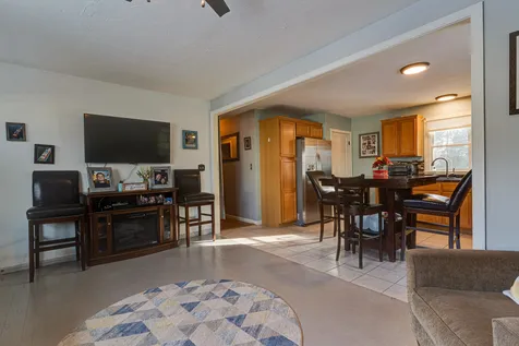 25 Applevale Drive Dover NH 03820
