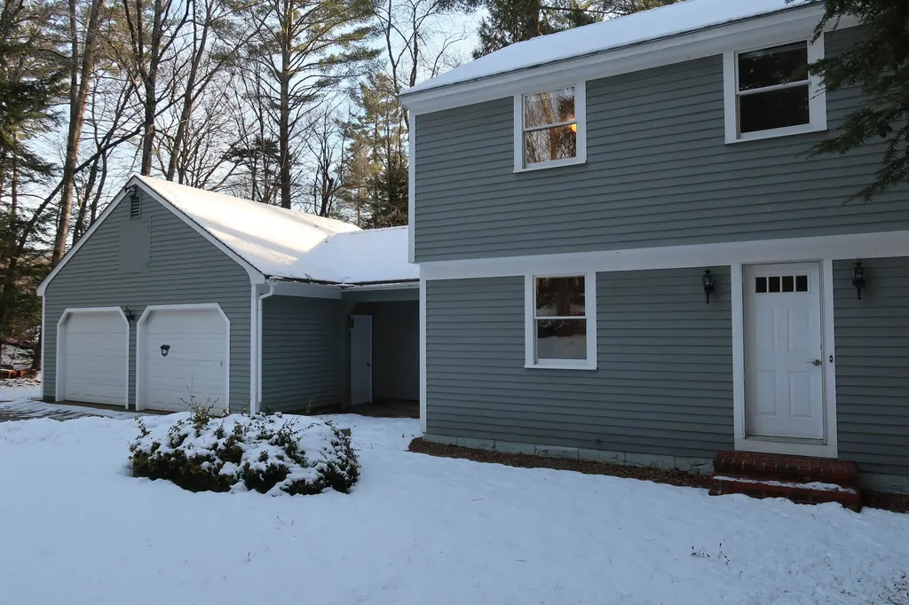 97 Cooper Road Hebron NH 03241