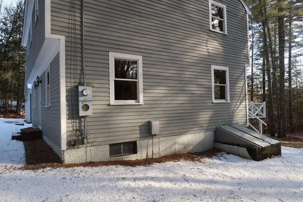 97 Cooper Road Hebron NH 03241