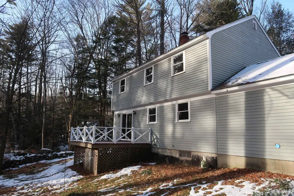97 Cooper Road Hebron NH 03241