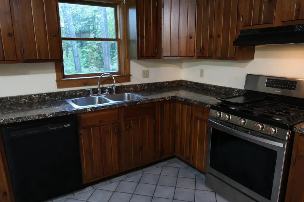 97 Cooper Road Hebron NH 03241