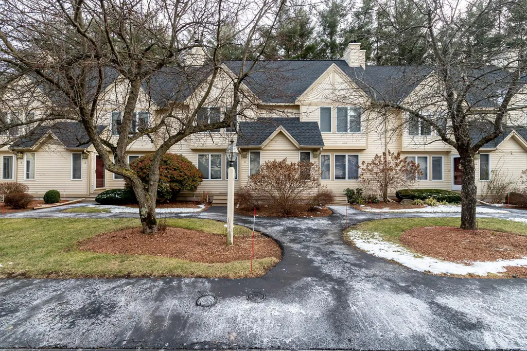 8 Salisbury Road Nashua NH 03064