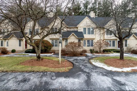 8 Salisbury Road Nashua NH 03064