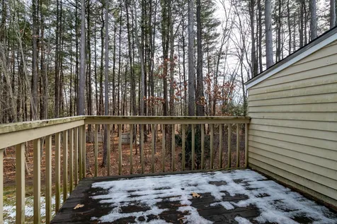 8 Salisbury Road Nashua NH 03064