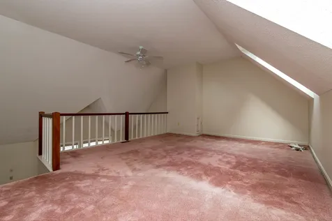 8 Salisbury Road Nashua NH 03064