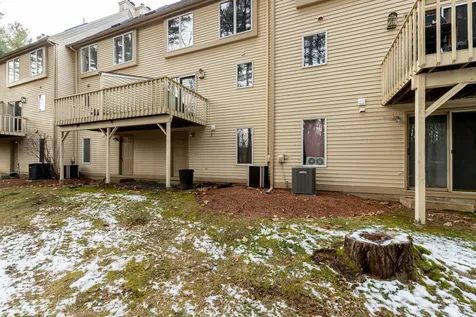 8 Salisbury Road Nashua NH 03064
