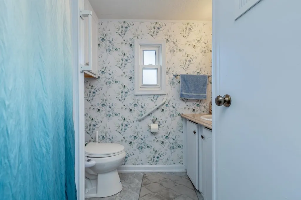 66 Fairfield Drive Concord NH 03301