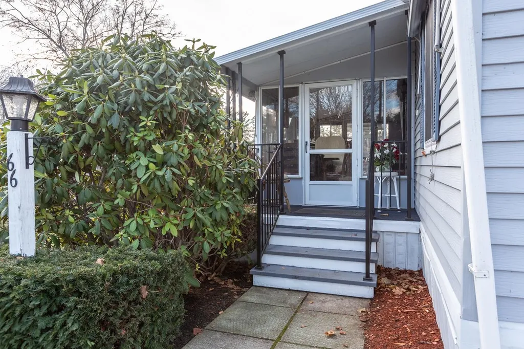 66 Fairfield Drive Concord NH 03301
