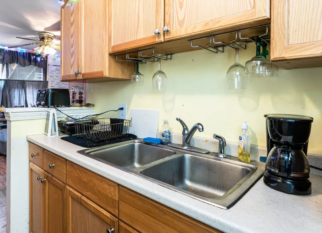 235 Cedar Street Manchester NH 03103