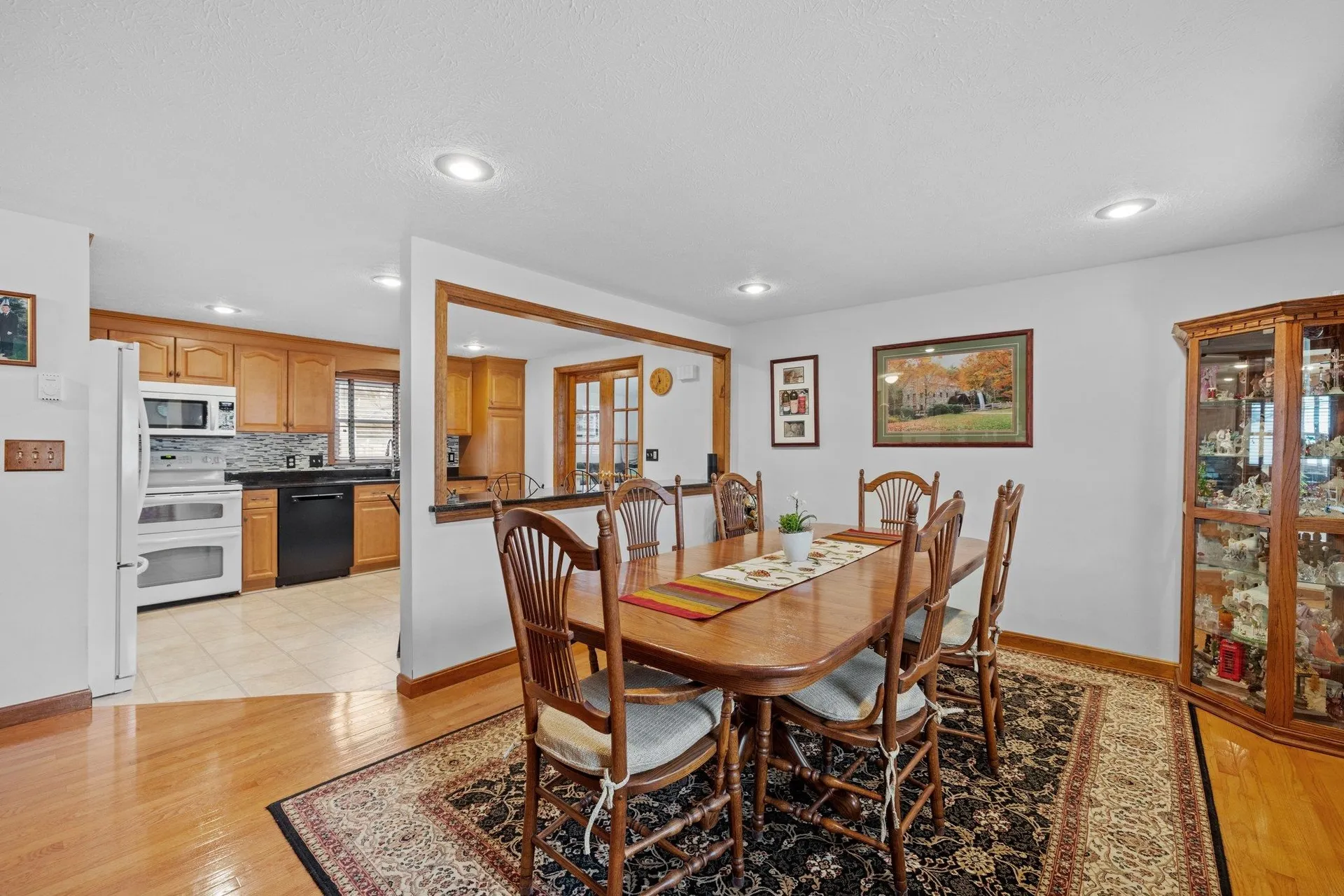 19 Custom Street Nashua NH 03062