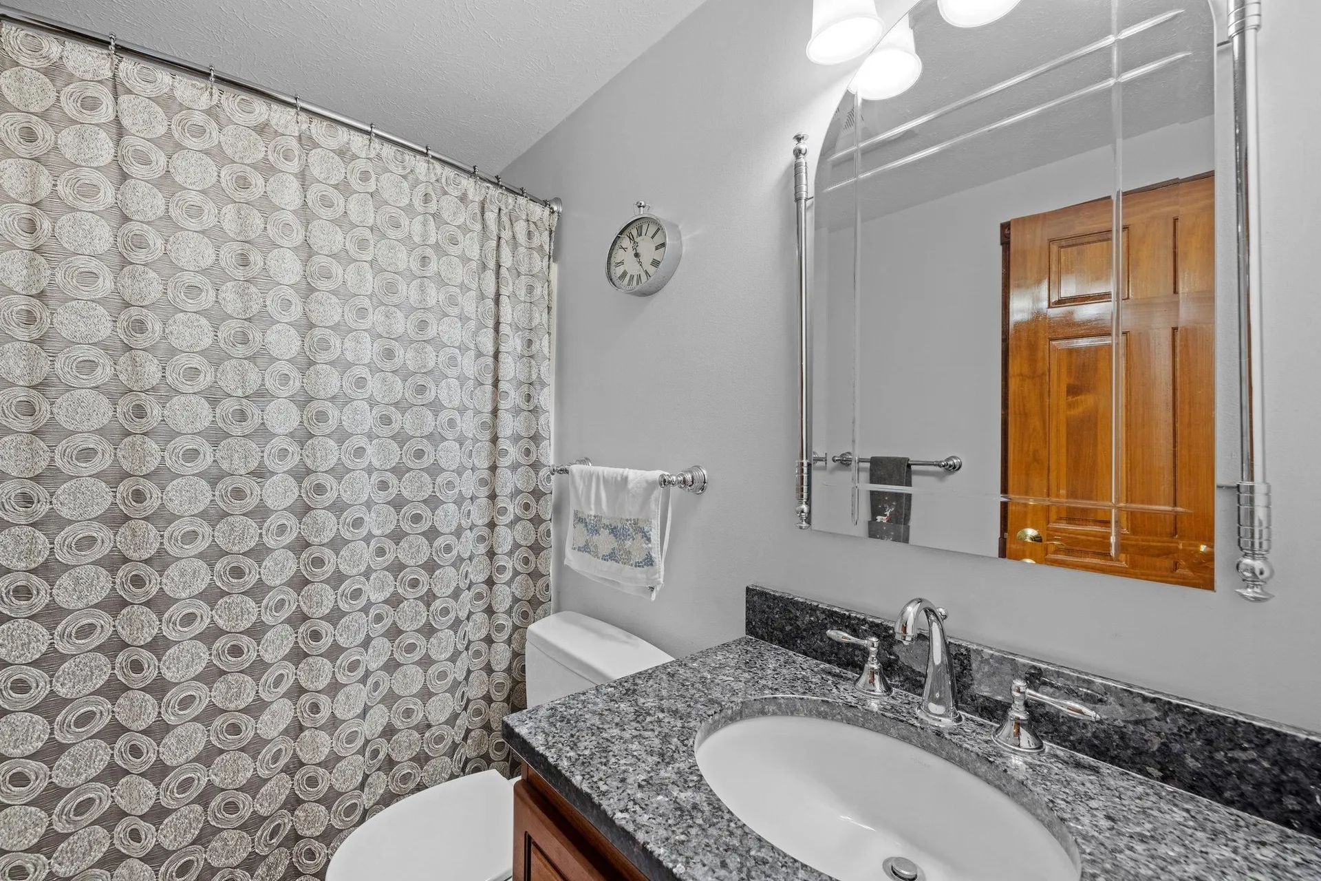 19 Custom Street Nashua NH 03062
