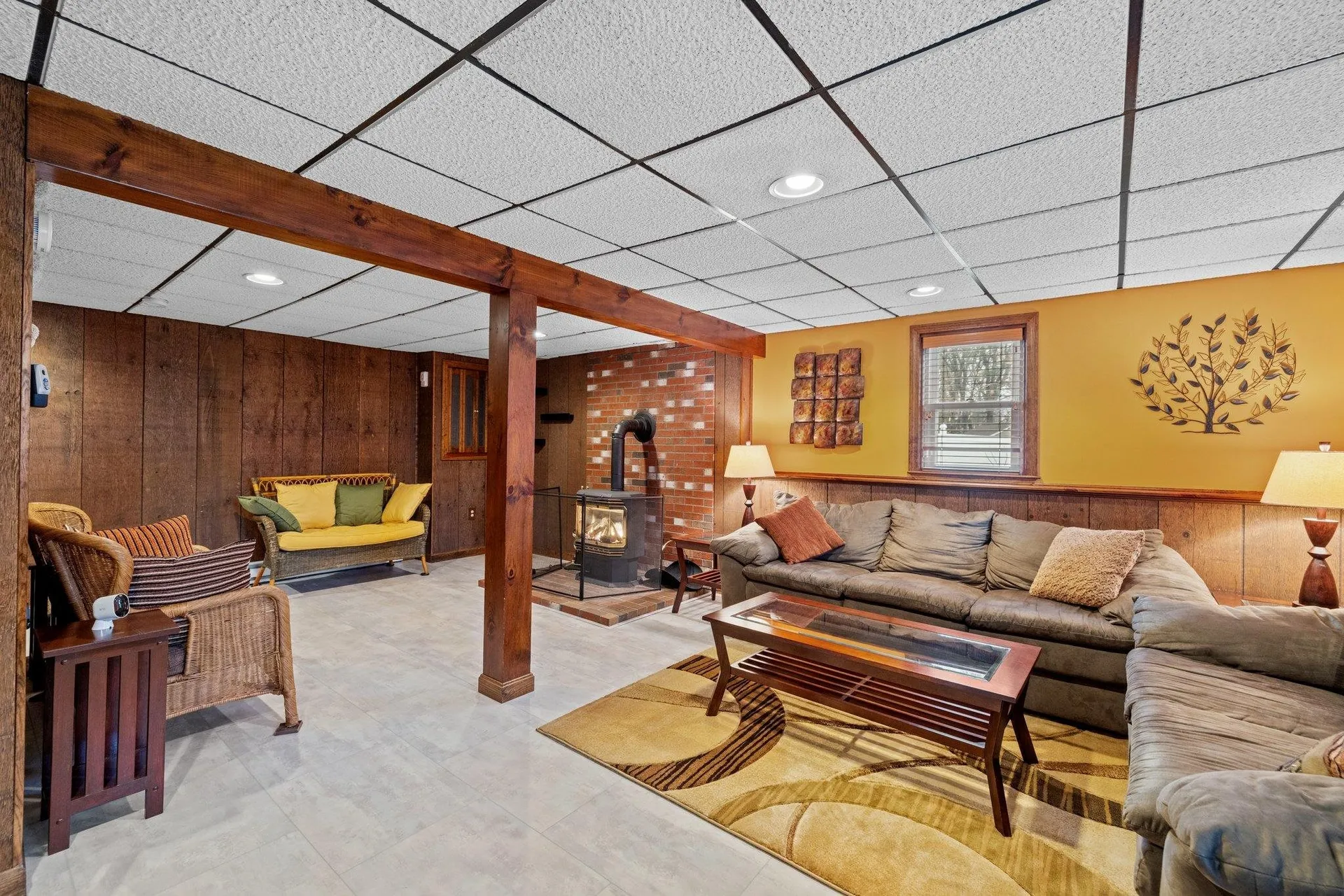 19 Custom Street Nashua NH 03062