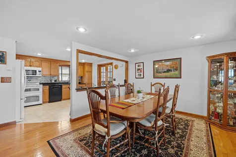 19 Custom Street Nashua NH 03062