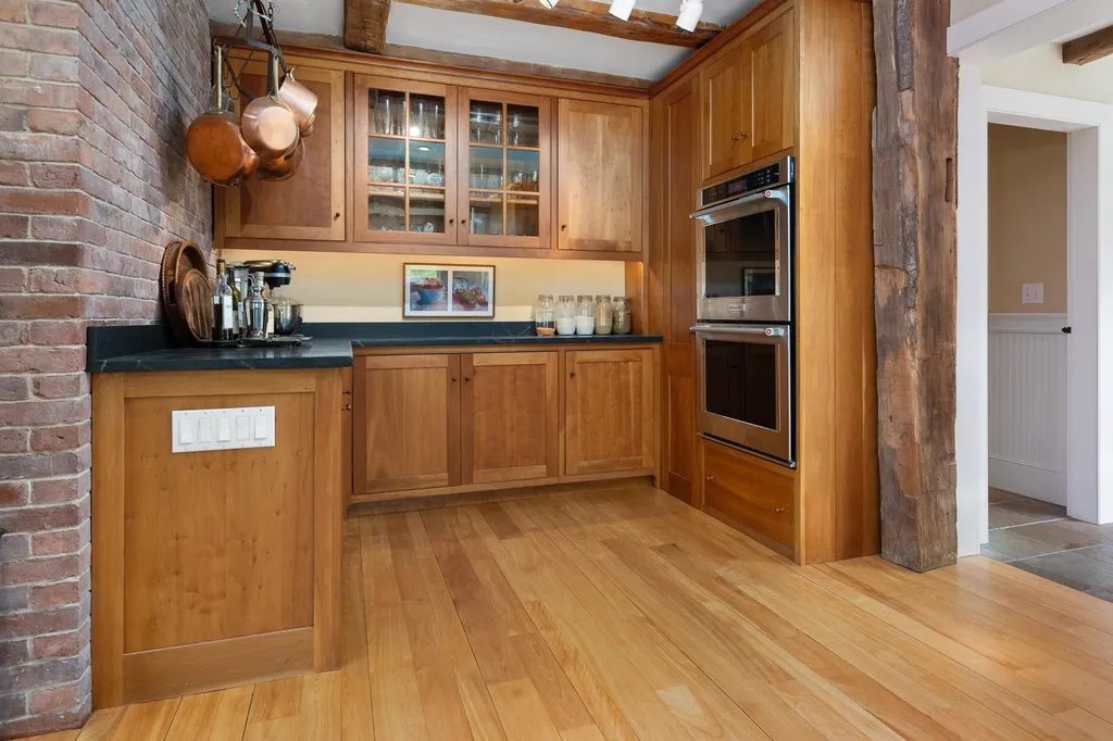 128 Orfordville Road Lyme NH 03768