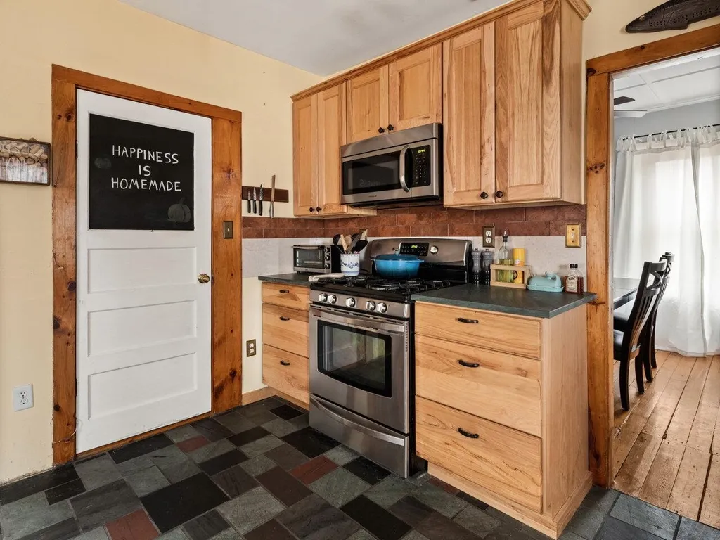 110 Panton Road Vergennes VT 05491