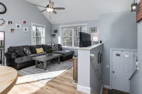 113 Twin Bridge Road Weare NH 03281