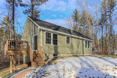 113 Twin Bridge Road Weare NH 03281