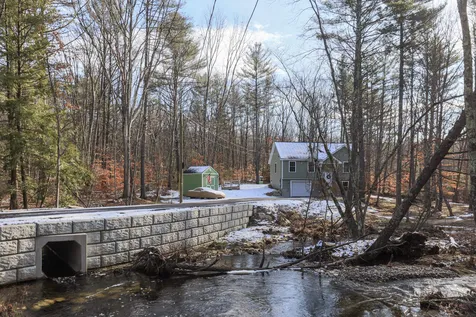 113 Twin Bridge Road Weare NH 03281