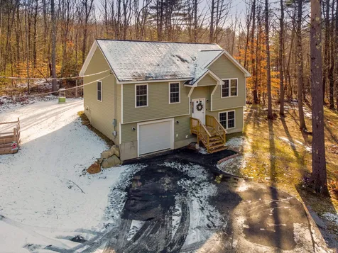 113 Twin Bridge Road Weare NH 03281