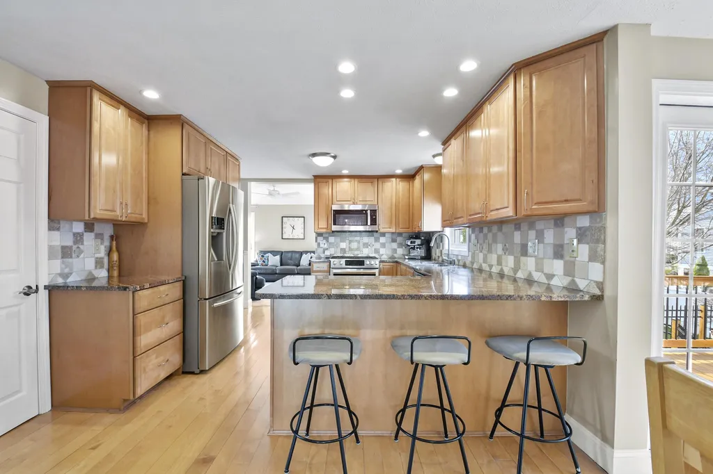 274 Aaron Drive Manchester NH 03109