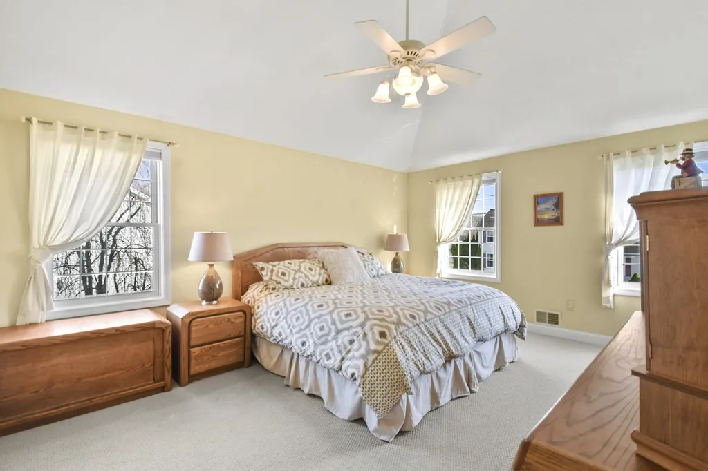 274 Aaron Drive Manchester NH 03109