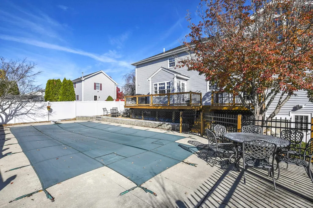 274 Aaron Drive Manchester NH 03109