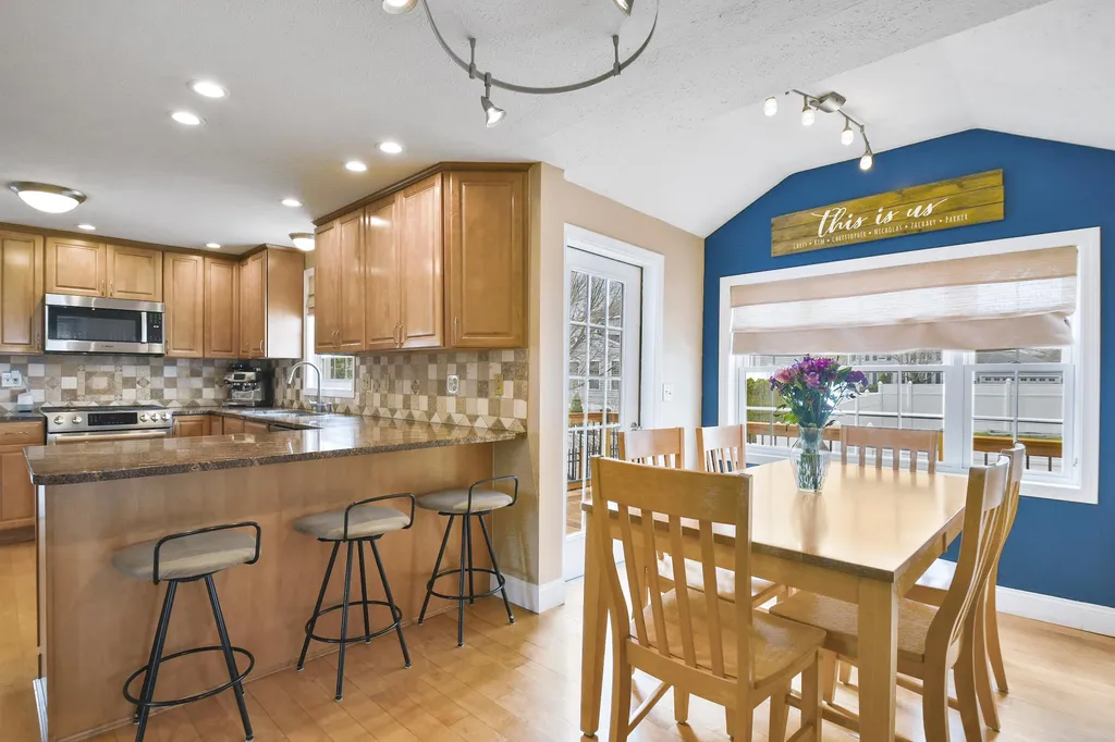 274 Aaron Drive Manchester NH 03109