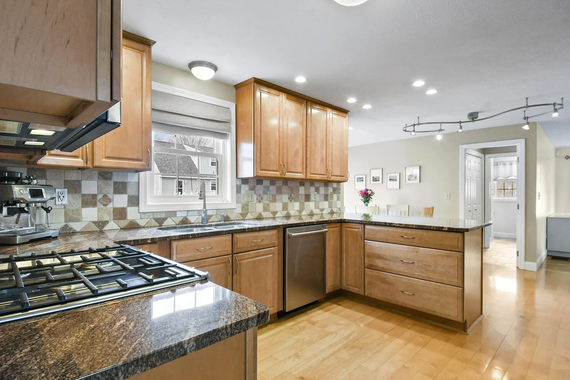 274 Aaron Drive Manchester NH 03109