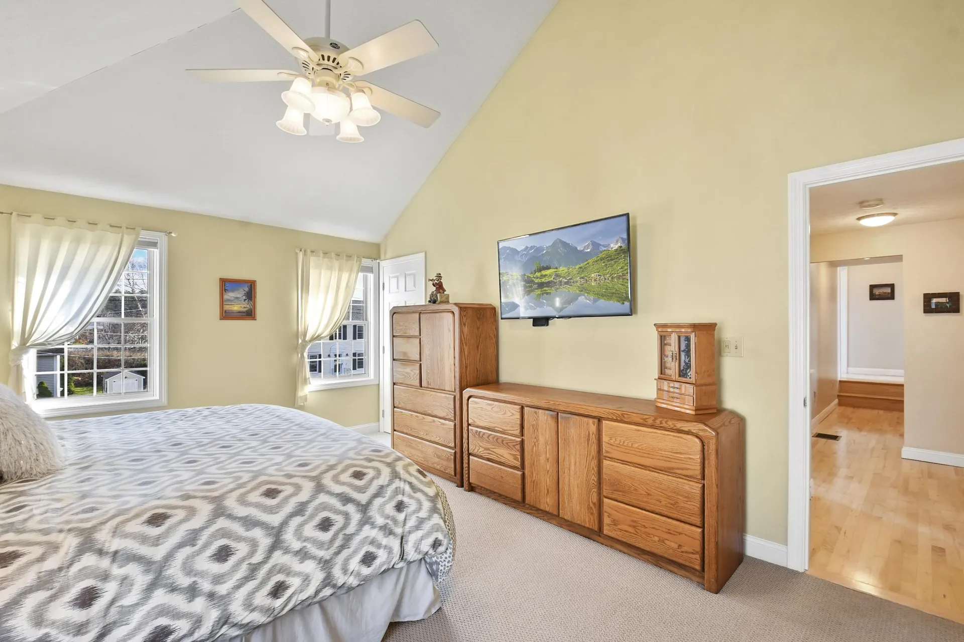 274 Aaron Drive Manchester NH 03109