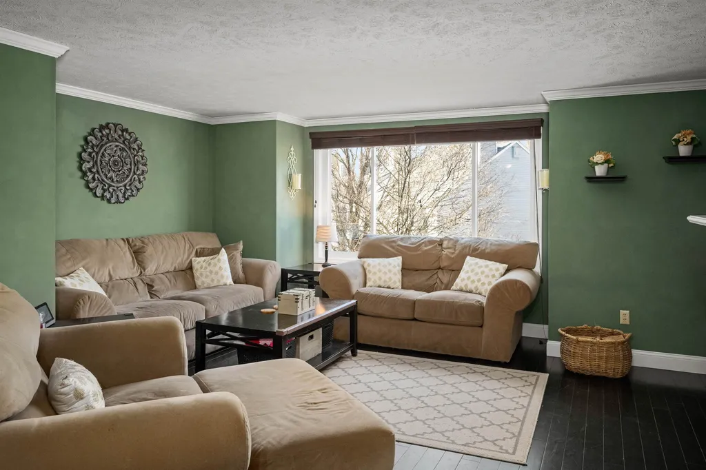 23 Merrimack Drive Merrimack NH 03054