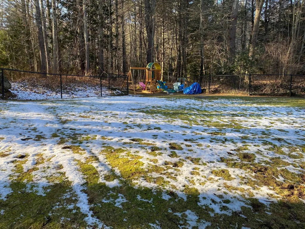 2 Elk Drive Bedford NH 03110