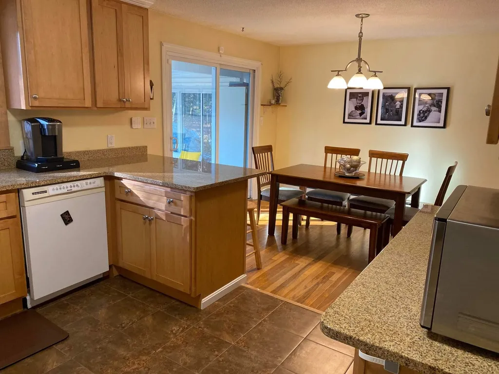 2 Elk Drive Bedford NH 03110