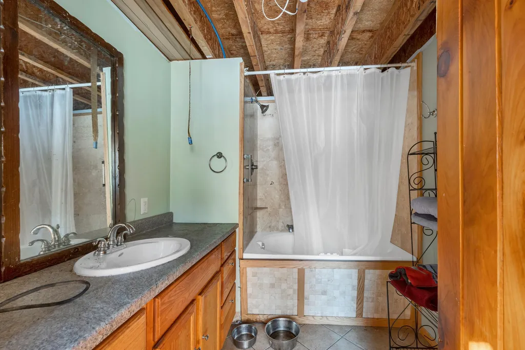 26 Rainbow Drive Ossipee NH 03864