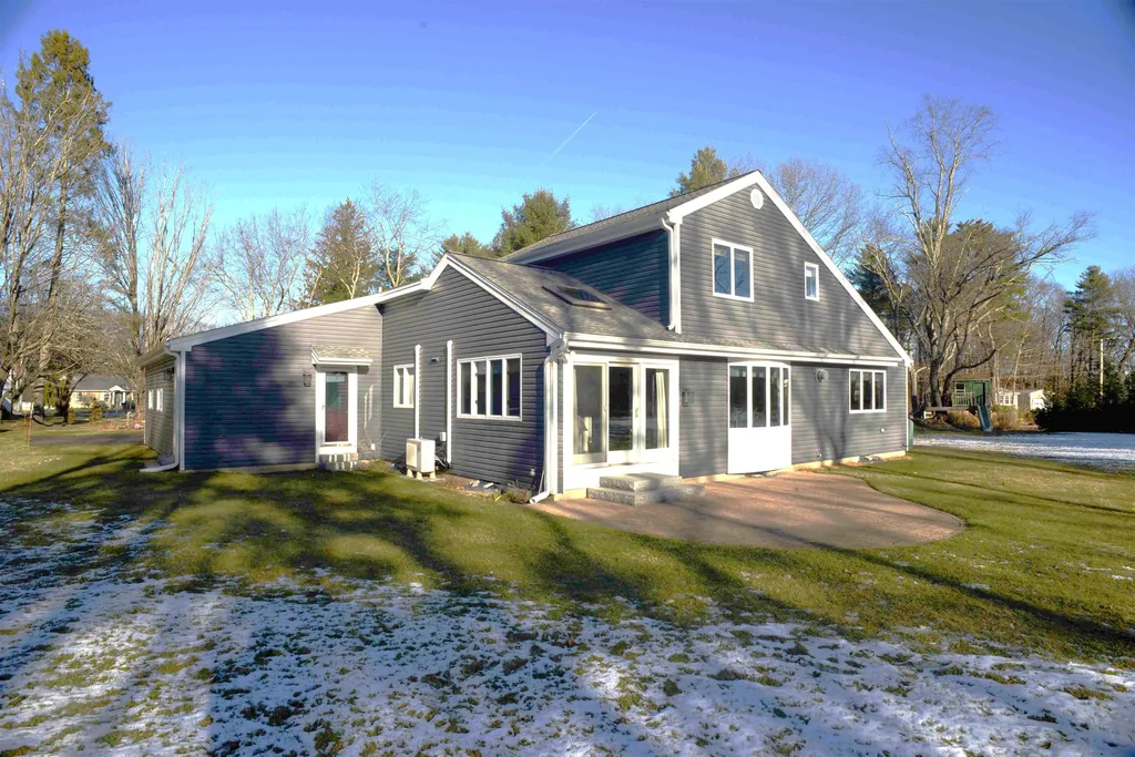 16 New Road North Hampton NH 03862