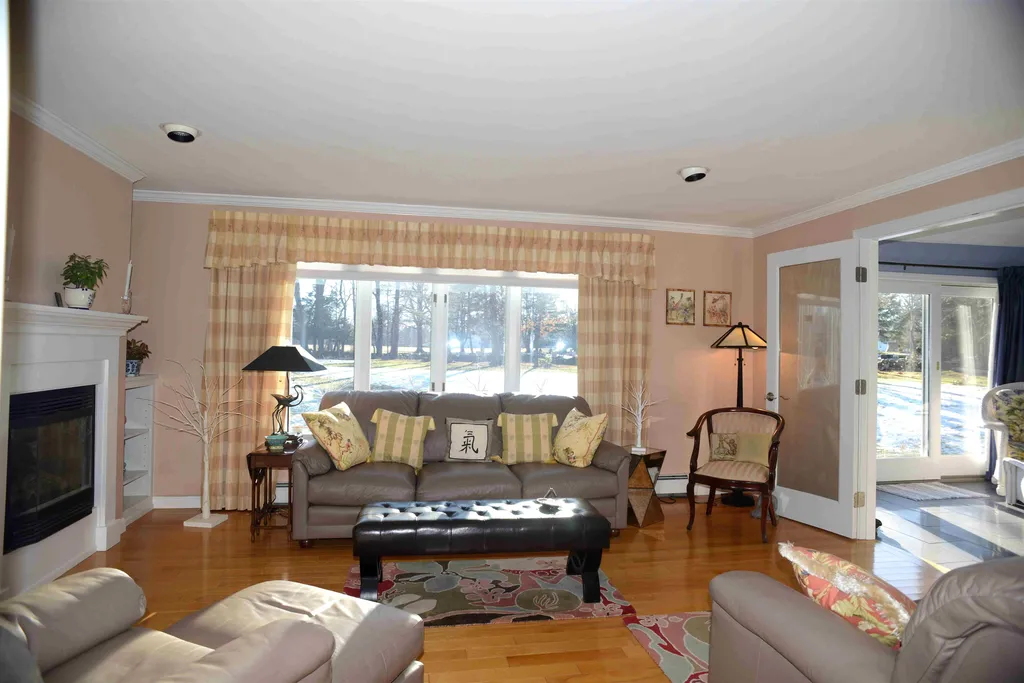 16 New Road North Hampton NH 03862