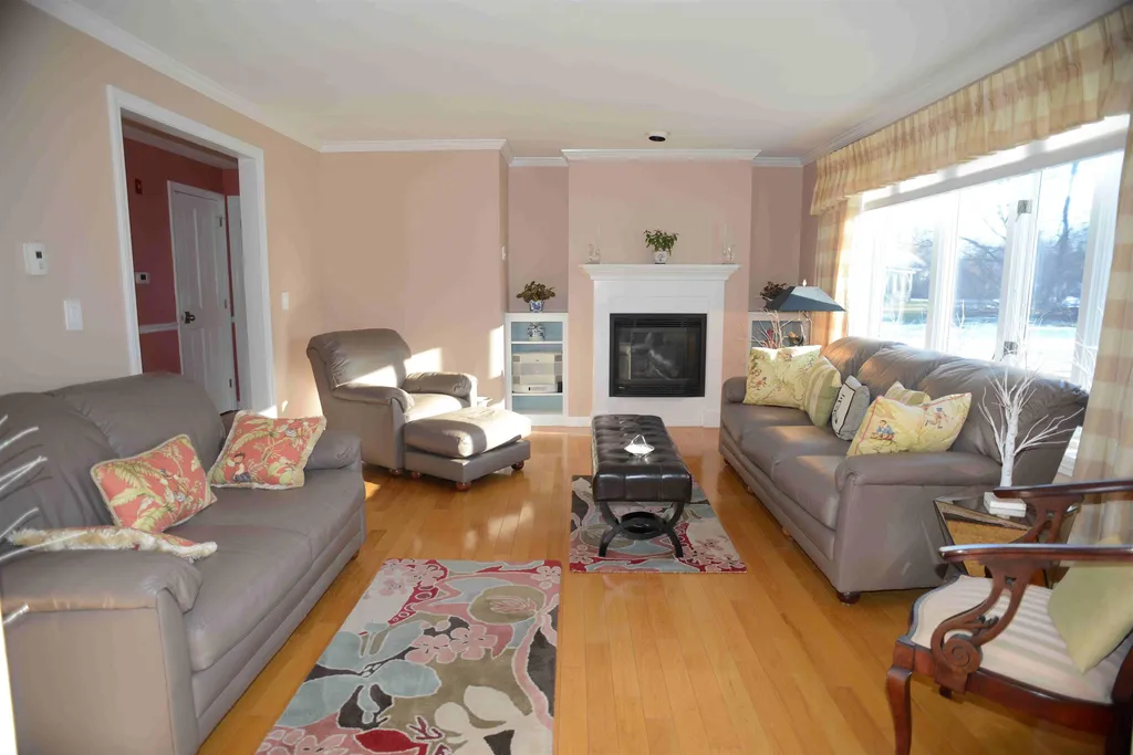 16 New Road North Hampton NH 03862