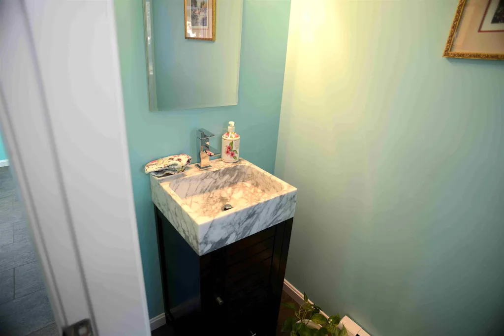 16 New Road North Hampton NH 03862