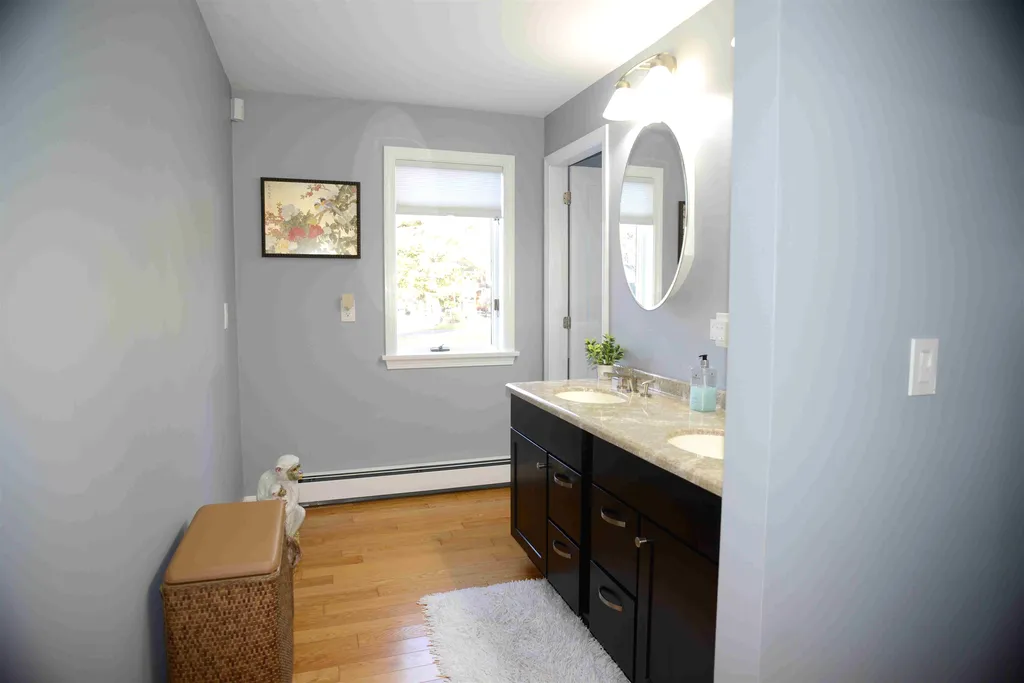 16 New Road North Hampton NH 03862