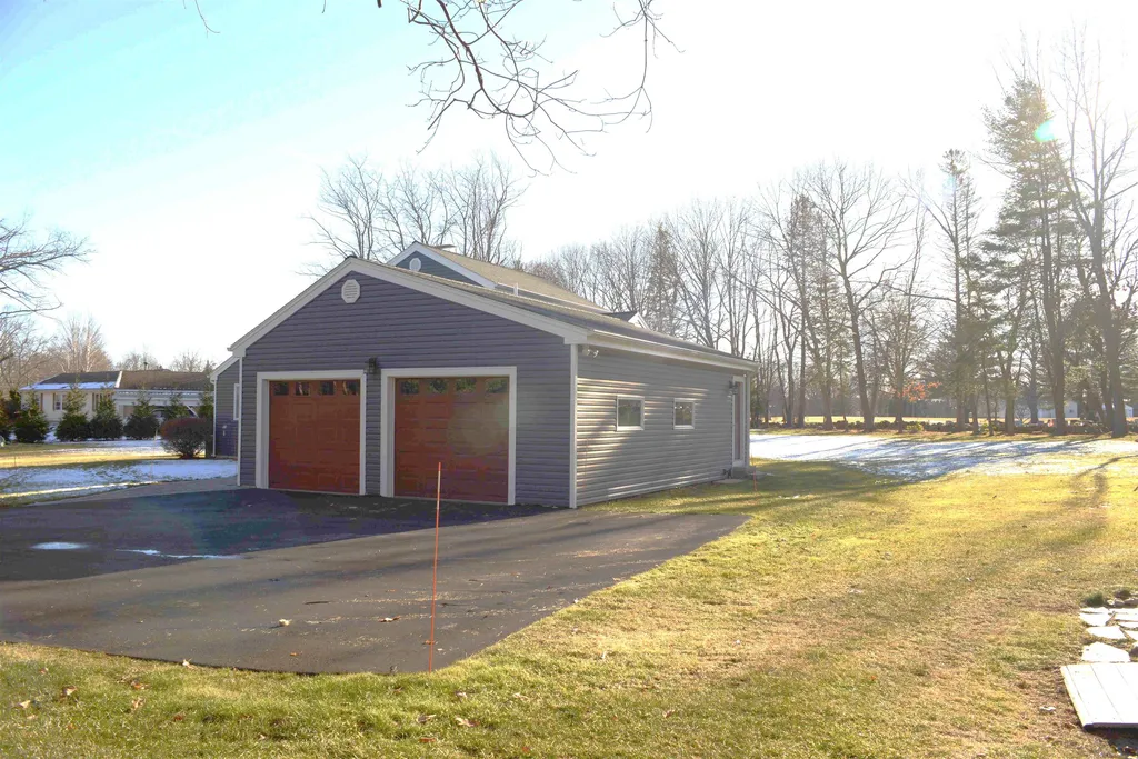 16 New Road North Hampton NH 03862