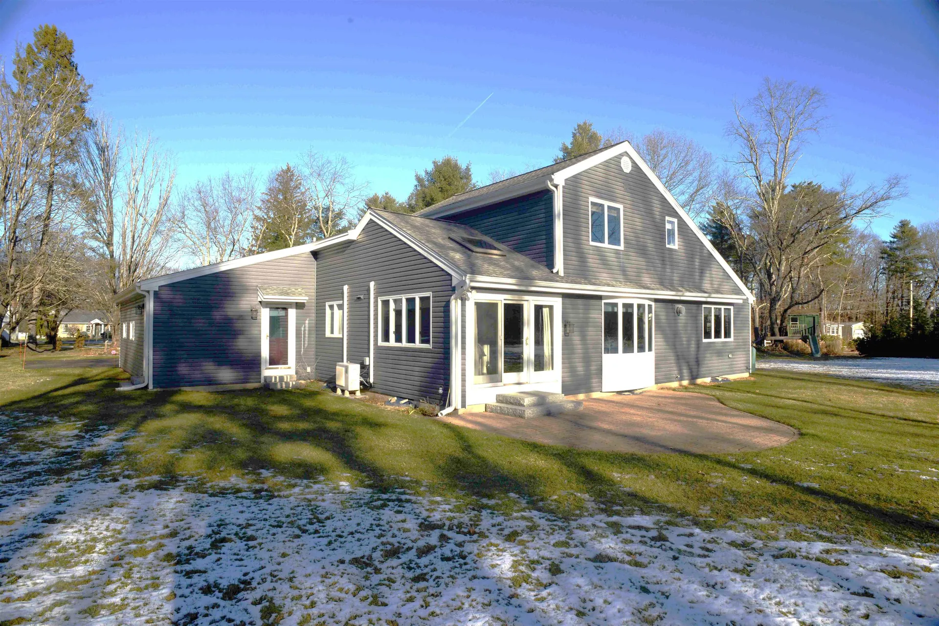 16 New Road North Hampton NH 03862