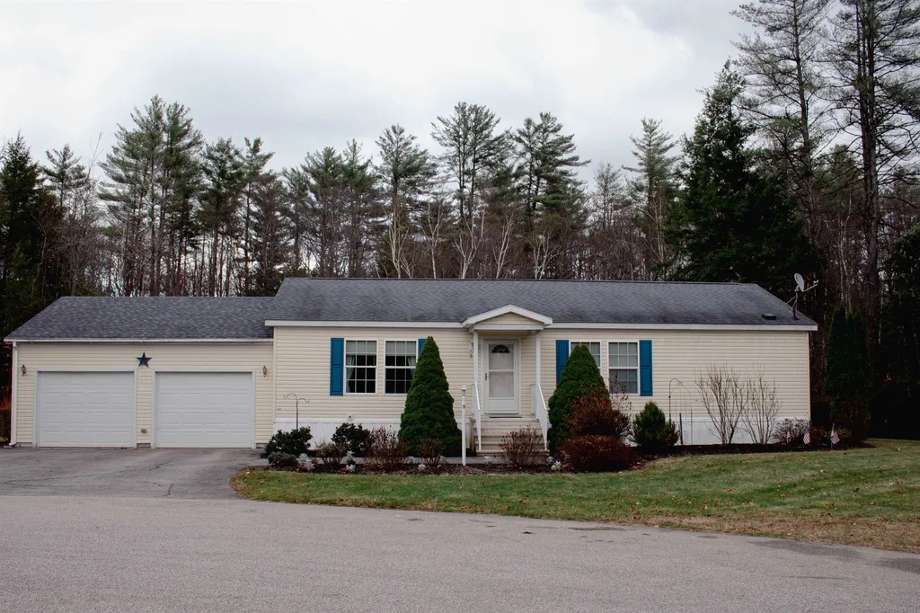 5 Woodgate Circle Tilton NH 03276