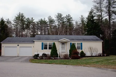 5 Woodgate Circle Tilton NH 03276