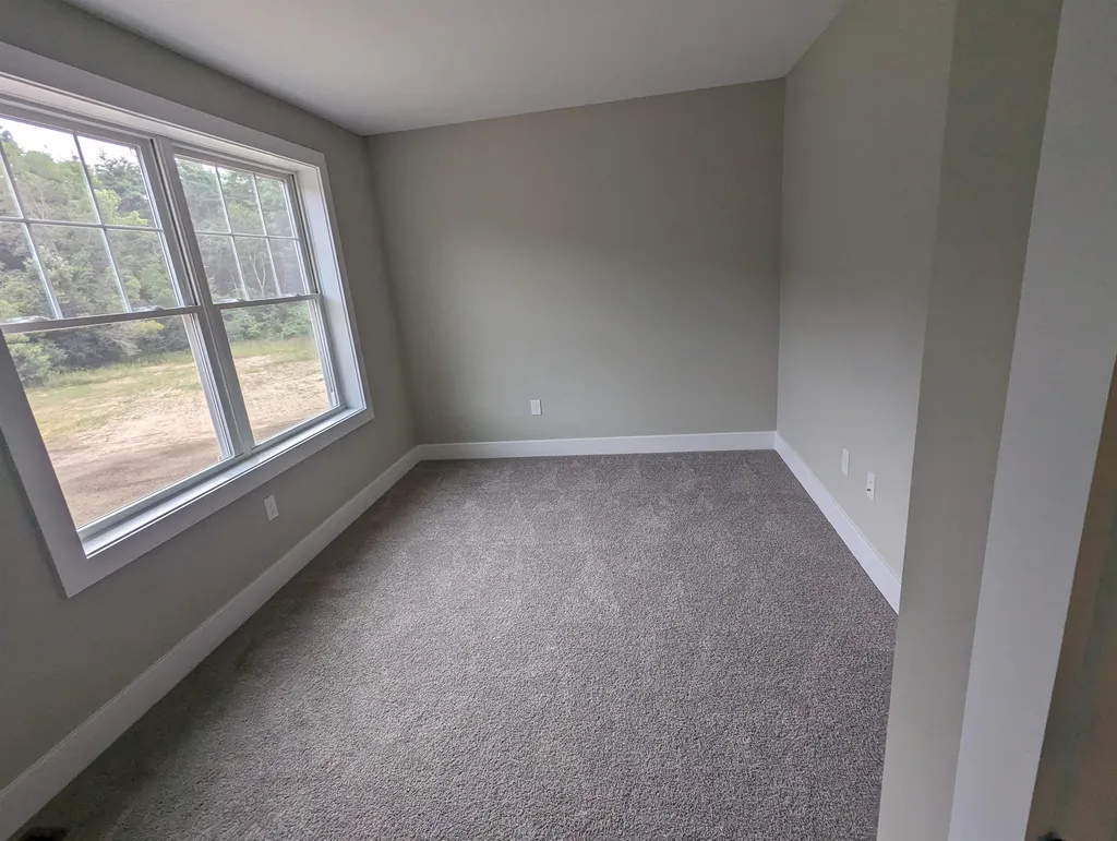 9 Bryson Lane Lee NH 03861