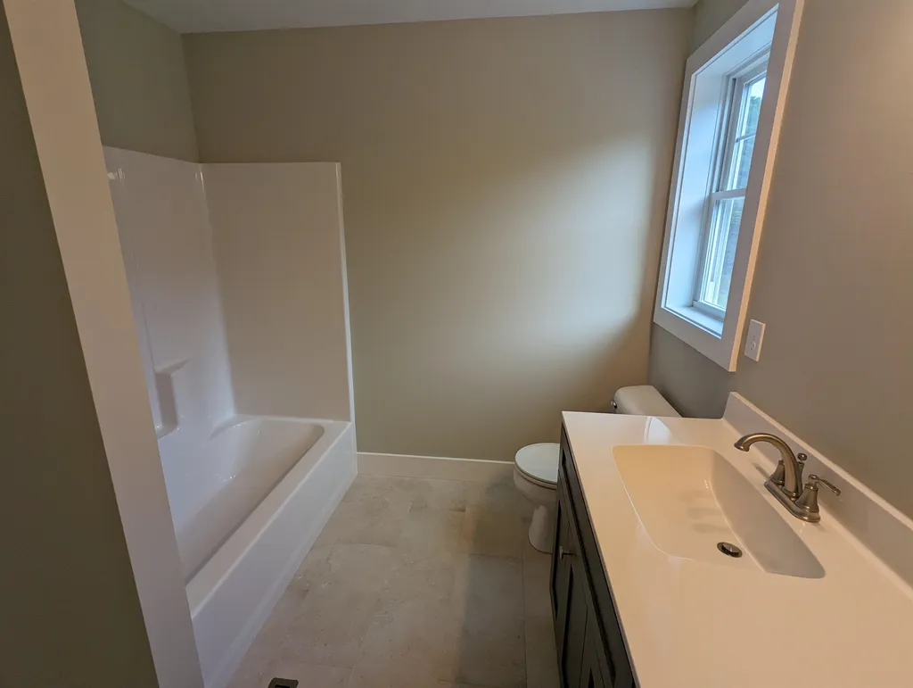 9 Bryson Lane Lee NH 03861