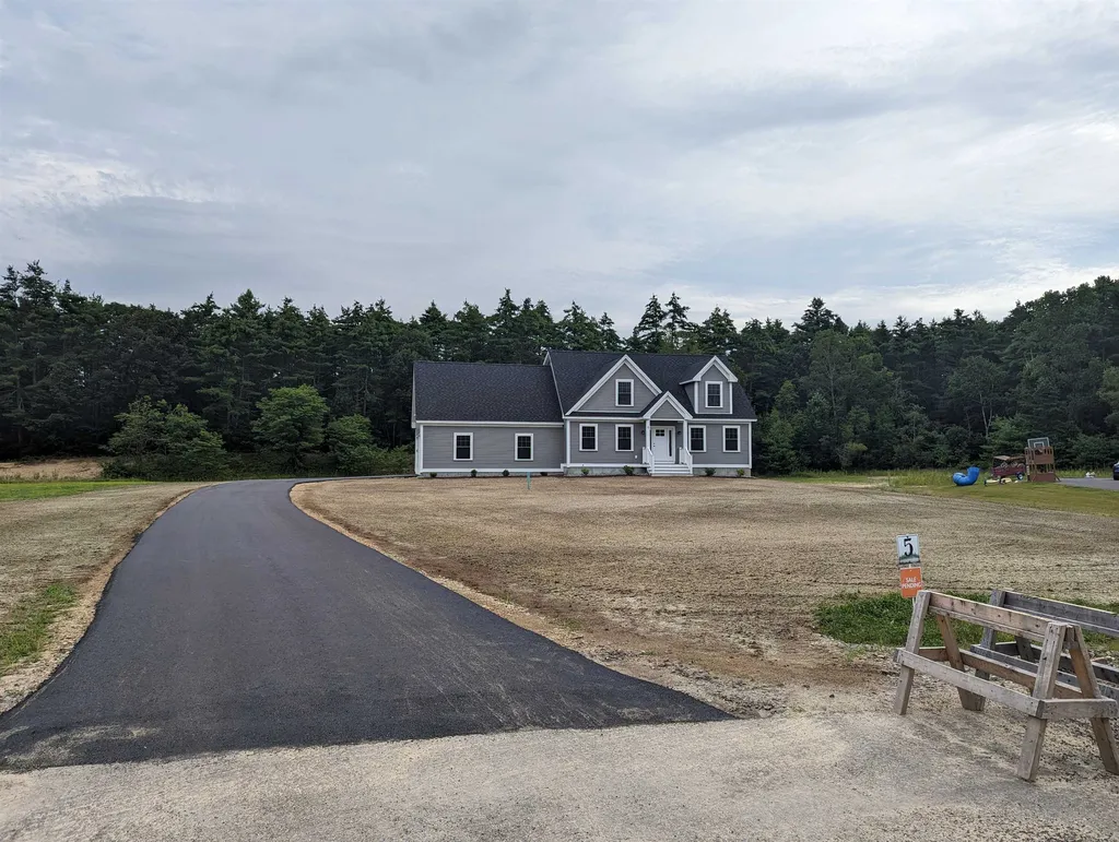 9 Bryson Lane Lee NH 03861