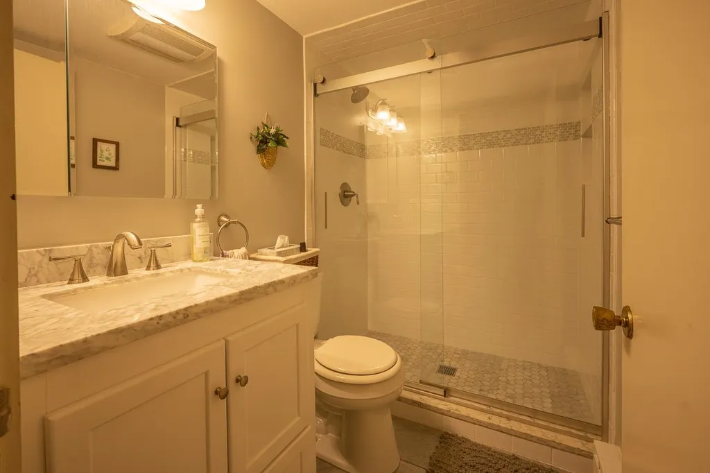 127 Brook Hollow Hanover NH 03755