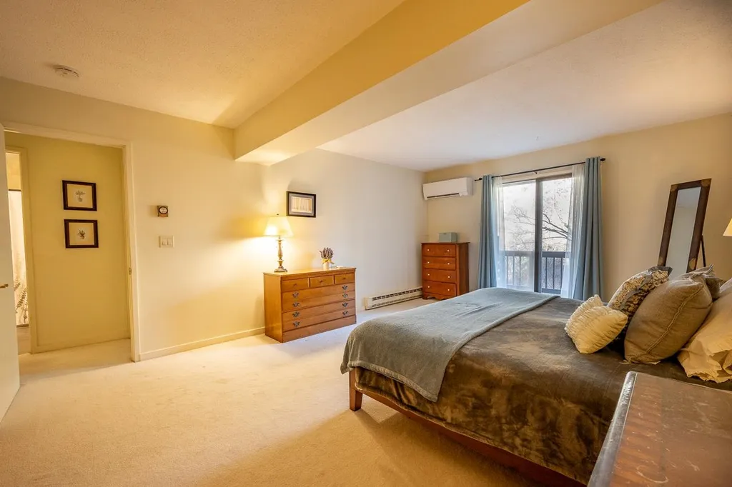 127 Brook Hollow Hanover NH 03755