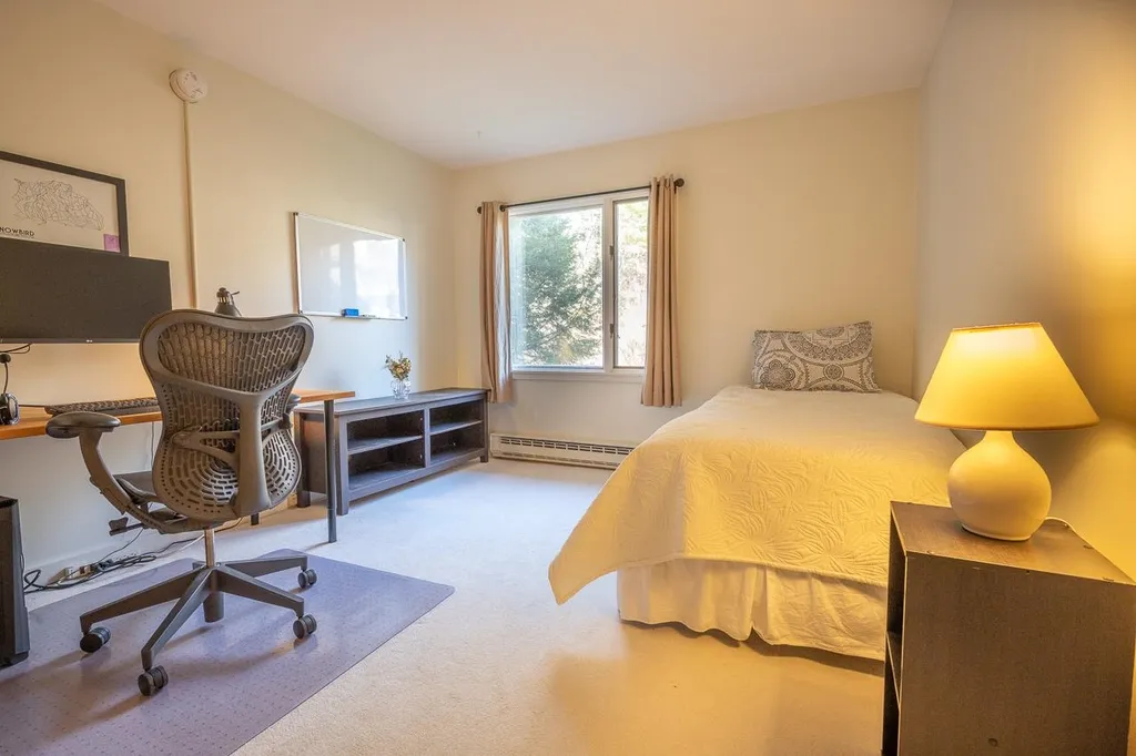 127 Brook Hollow Hanover NH 03755