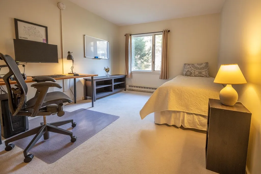 127 Brook Hollow Hanover NH 03755